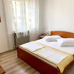 Obradovic & Гостевой дом 3*