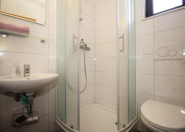 Obradovic & Guest house Makarska