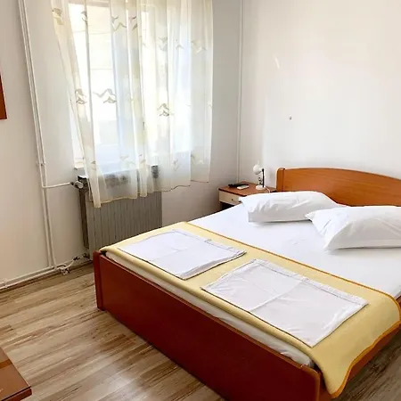 Obradovic & Guest house *