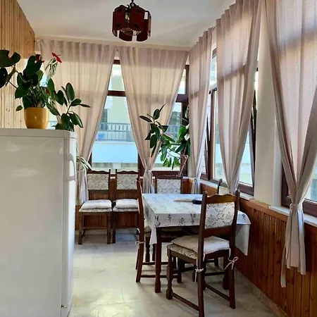 ゲストハウス Obradovic & マカルスカ